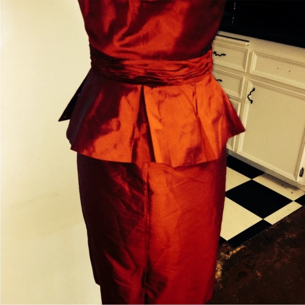 STUNNING PEPLUM SHEATH DRESS - Picture 4 of 4